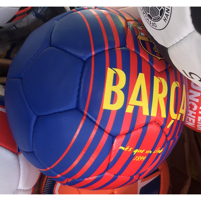 Мяч футбольный кожаный Барселона детский - фото 1 - id-p154665897