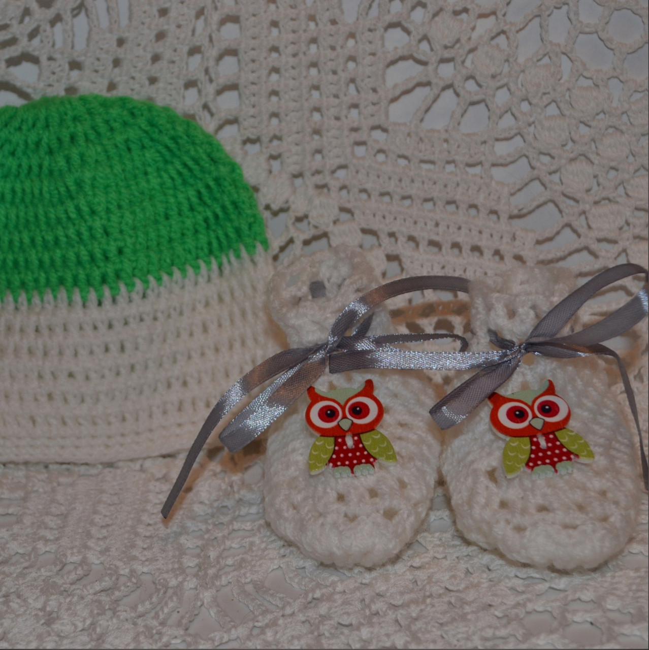 Комплект для новорожденного : шапочка и пинетки в подарок - фото 2 - id-p121074112