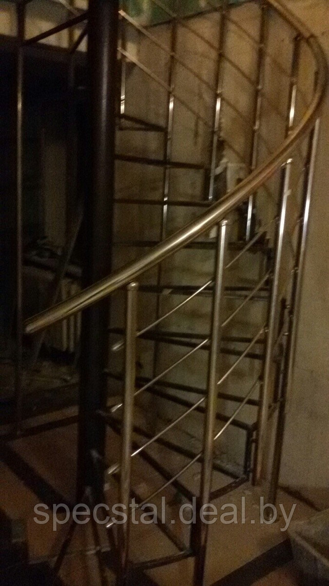 Лестница винтовая Н-ЛВ-3, металлическая с деревянными ступенями. - фото 2 - id-p14049387
