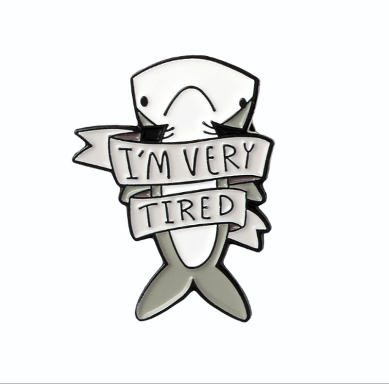 Значок акула "I'm very tired" 20 х 25 мм