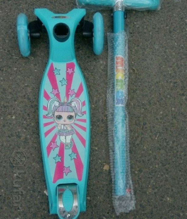 ДЕТСКИЙ САМОКАТ SCOOTER GRAFFITI MAXI PRINT LOL 3 -Х КОЛЕСНЫЙ (РЕГ. РУЧКА, СВЕТ.КОЛЕСО)