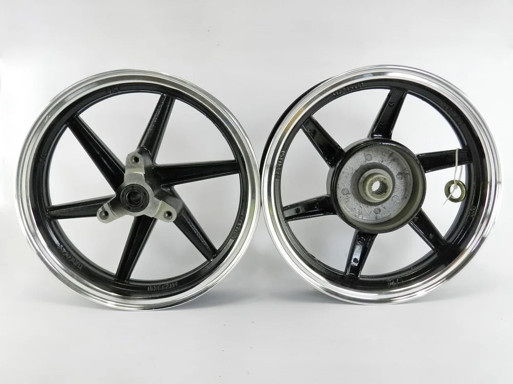 Литье honda dio 35 zx. Литые диски honda dio zx. Задний диск хонда дио af35. Литые диски на honda dio 35 zx. Диски на хонду дио 35.