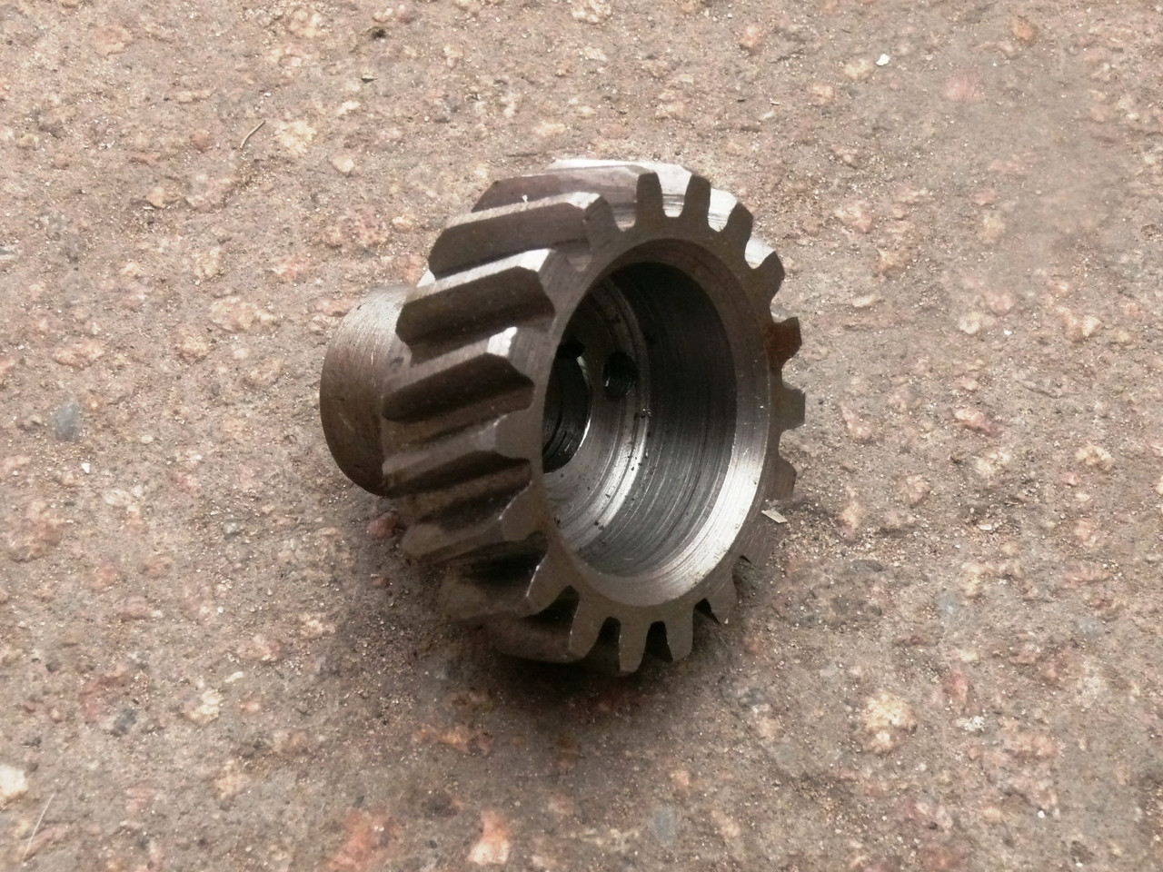 Шестерня генератора МТ