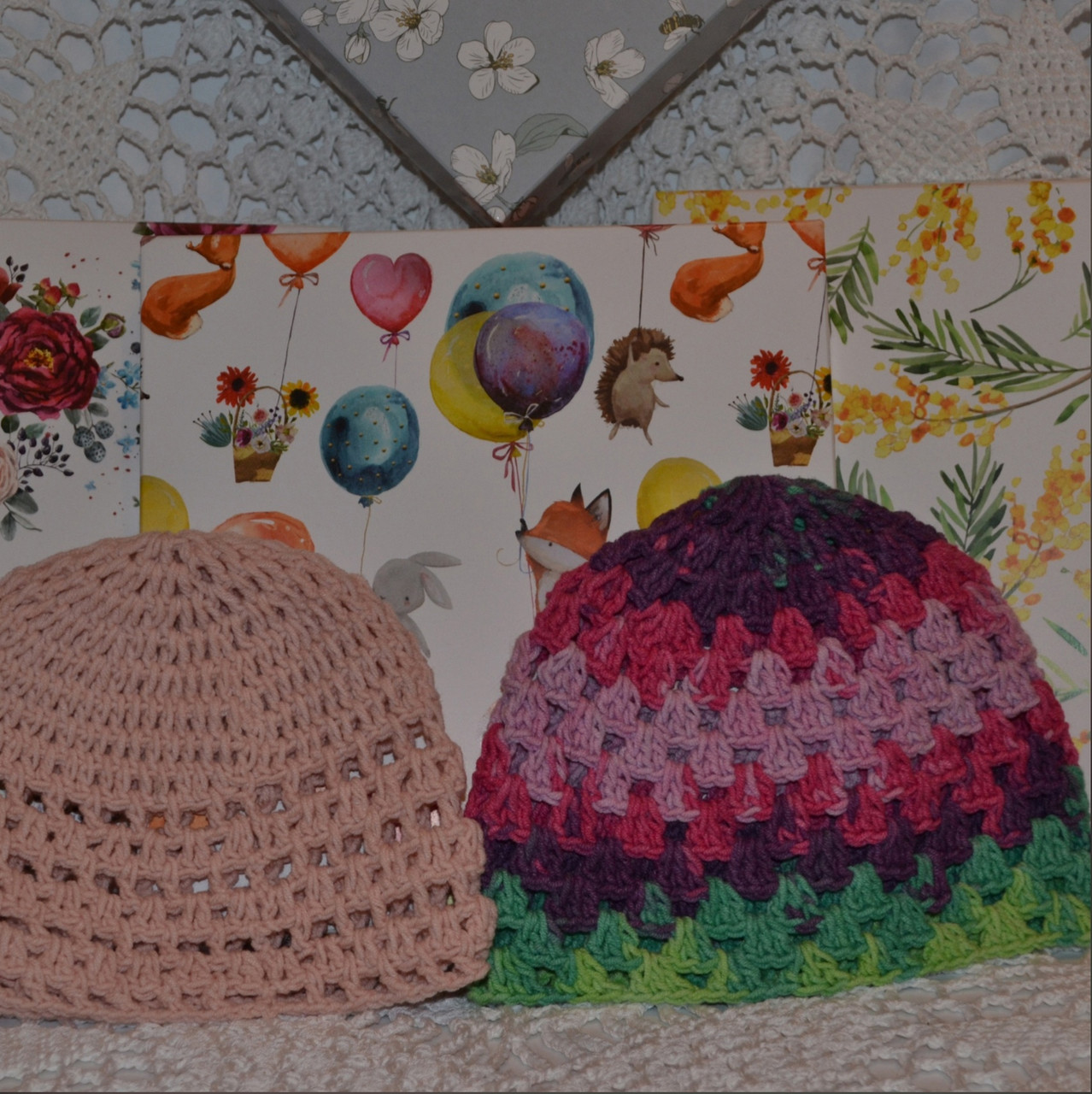Комплект шапок для девочки - фото 10 - id-p121447882