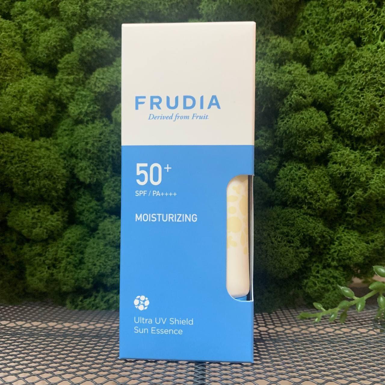 Увлажняющий солнцезащитный крем-эссенция Frudia Ultra UV Shield Sun Essence (SPF50+ PA++++) - фото 1 - id-p156121732