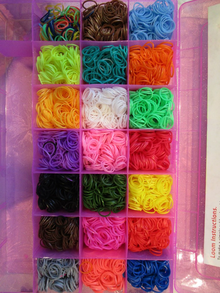 Набор резинок loom bands(лум бэндс) 5800 шт с ОРИГИНАЛЬНЫМ СТАНКОМ+2 крючка+ подвески +цветные застёжки - фото 5 - id-p14313596