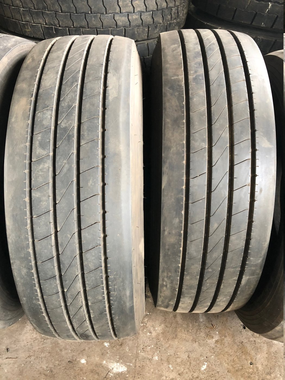 Шины грузовые б/у GoodYear Regional RHS II 315/70 R22,5, рулевая ось, 2 шт.