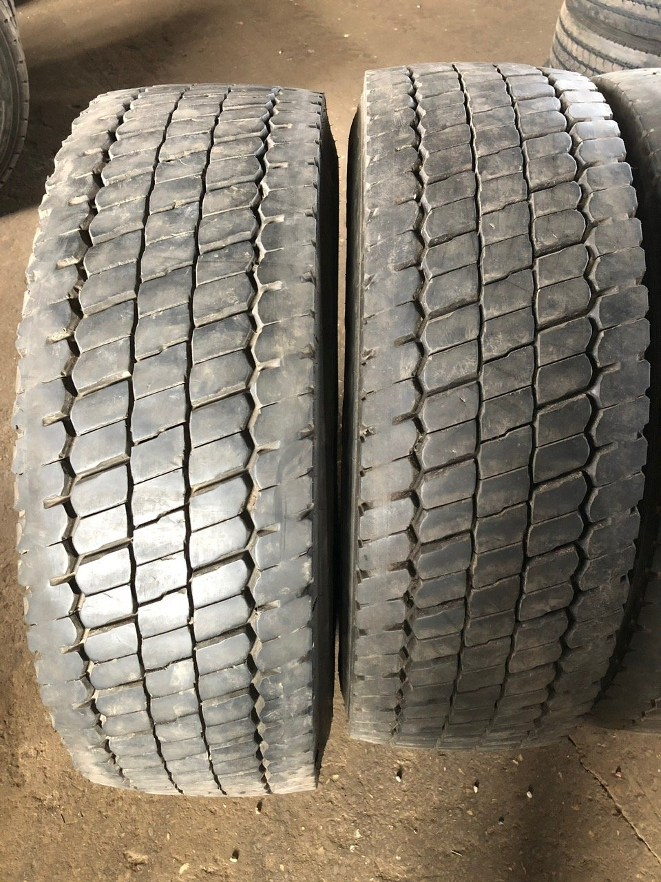 Шины грузовые б/у КАМА NR-202 315/70R22,5, ведущая ось, с пробегом, 2 шт.