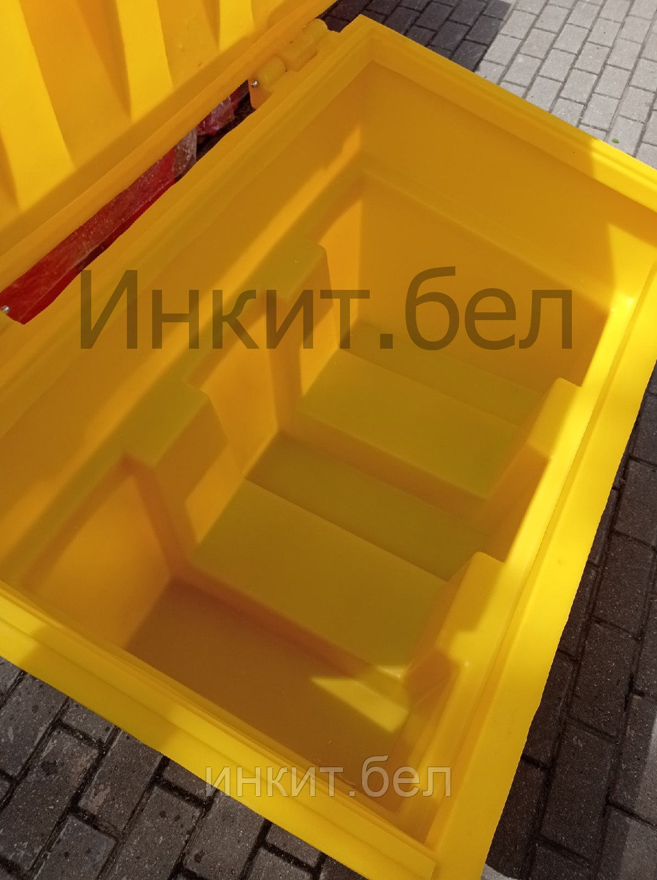 Пластиковый ящик для соли 250 л. желтый. Цена с НДС - фото 4 - id-p116423351