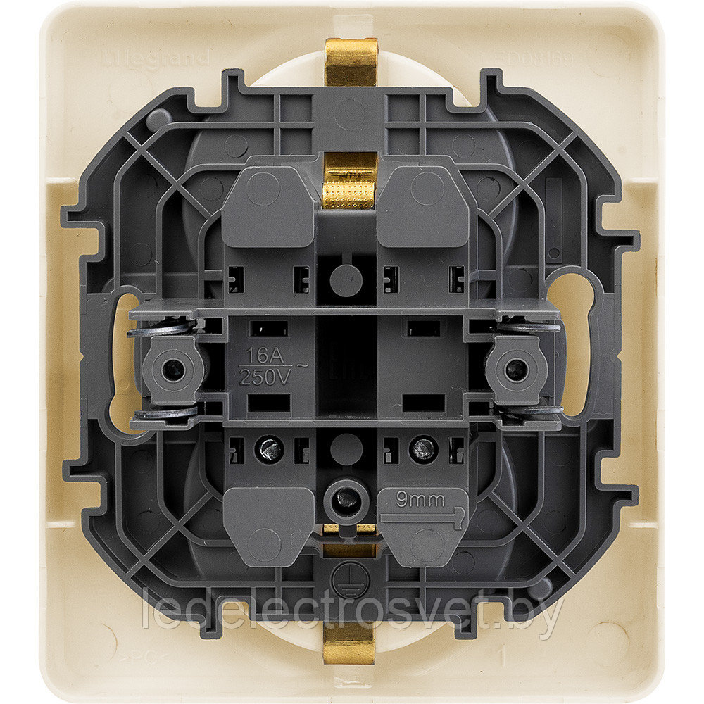 Inspiria - Розетка 2x2P+E нем. стд. (алюминий) - фото 3 - id-p156965433