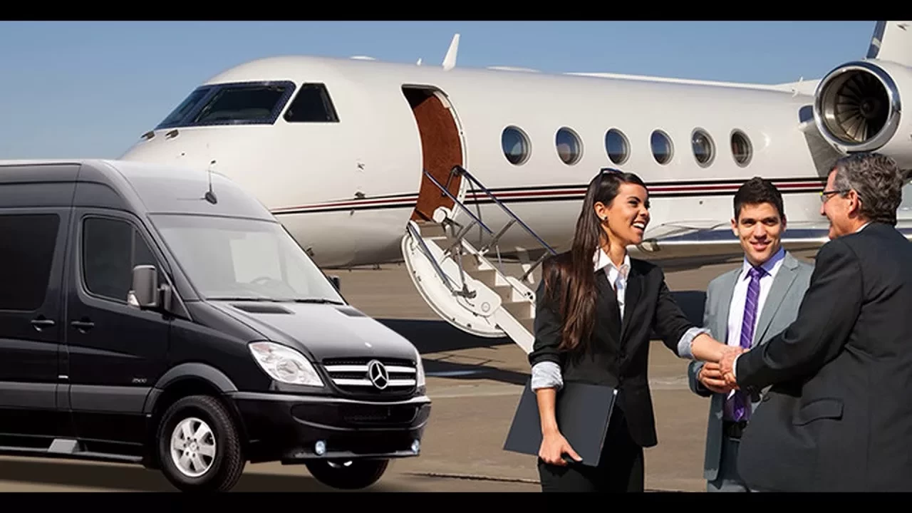 Трансфер из аэропорта. Экскурсия на микроавтобусе. Трансфер. Пассажирские перевозки минивэн. Трансфер аэропорт виано.