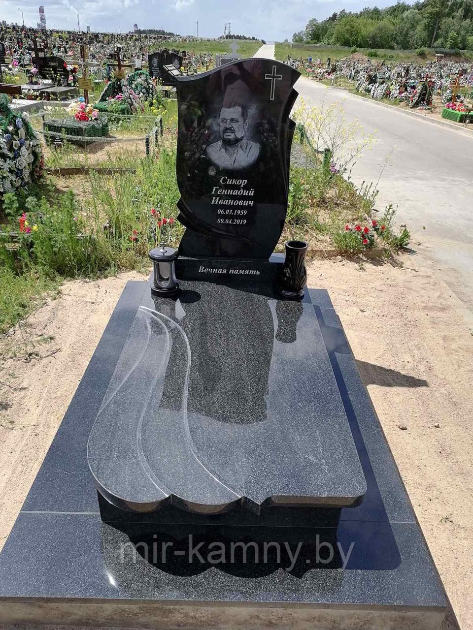 ГРАНИТНЫЙ ПАМЯТНИК ДЛЯ МУЖЧИНЫ