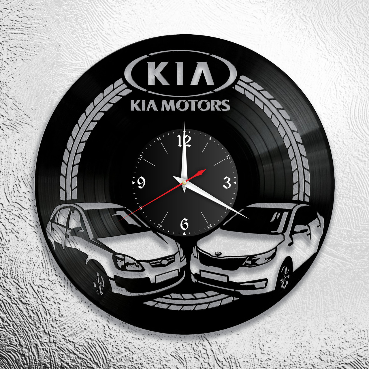 Оригинальные часы из виниловых пластинок  "KIA" версия 1