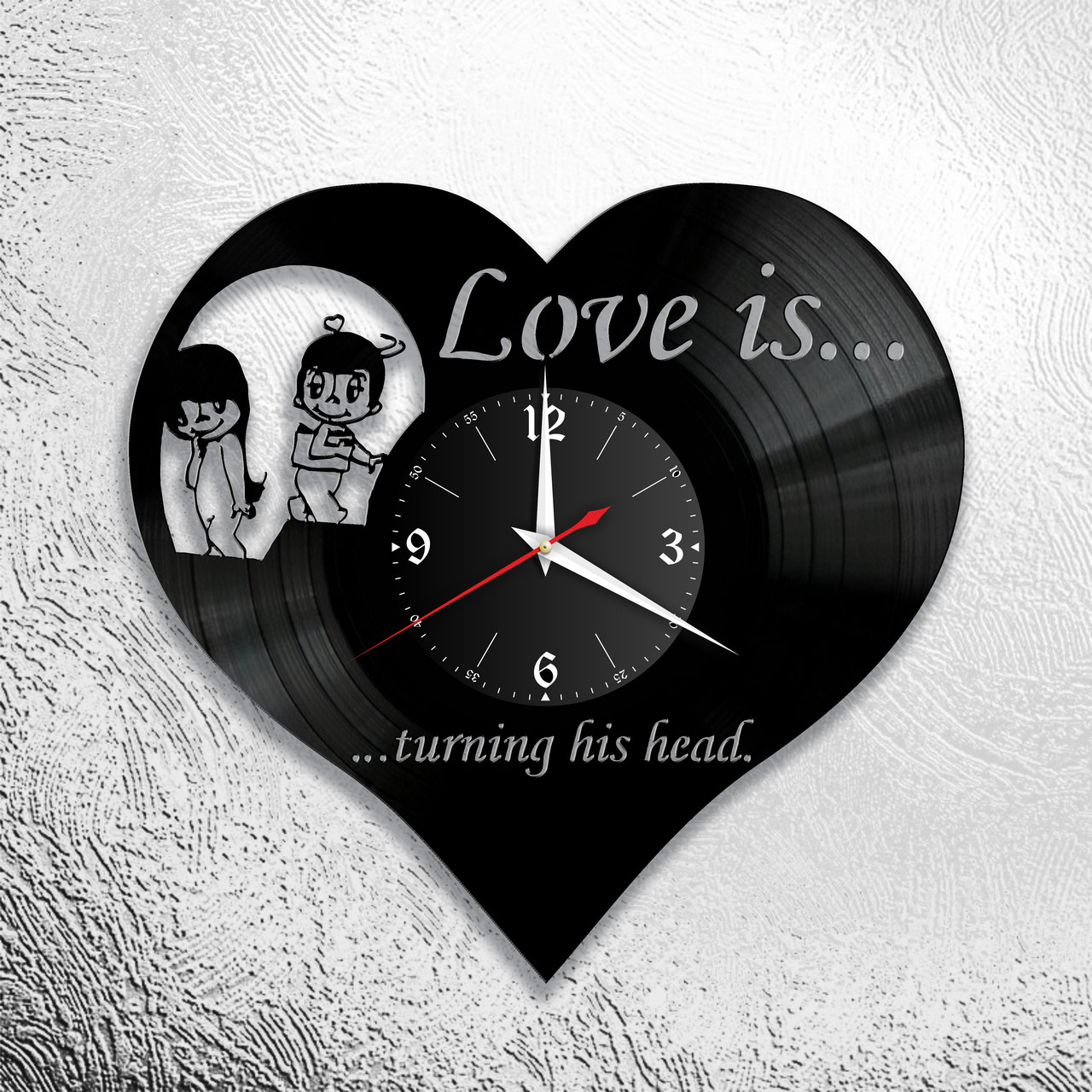 Оригинальные часы из виниловых пластинок "Любовь" версия 2  love is