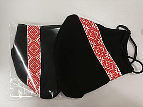 Многоразовая черная маска с орнаментированной лентой