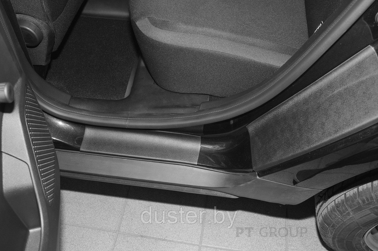 Накладки в проёмы задних дверей (ABS) Renault Duster 2021- PT GROUP (оригинал) - фото 2 - id-p158586029
