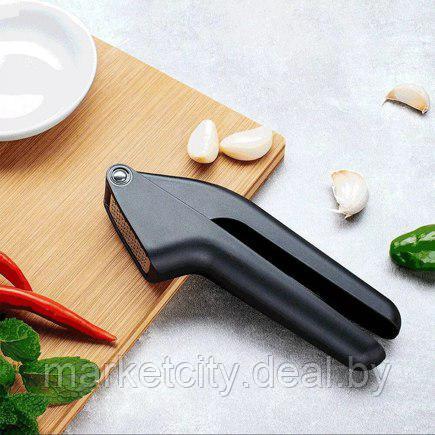 Пресс для чеснока Xiaomi Huo Hou Garlic Press Black HU0067 - фото 2 - id-p158591098