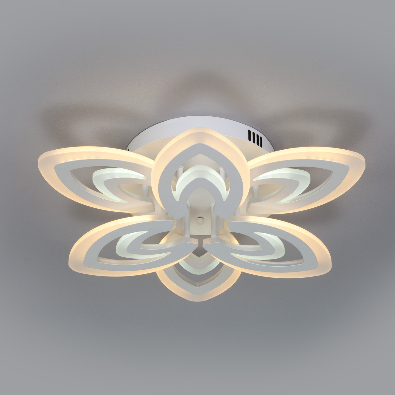 Потолочный светодиодный светильник с пультом управления Eurosvet 90227/6 белый - фото 3 - id-p158691877