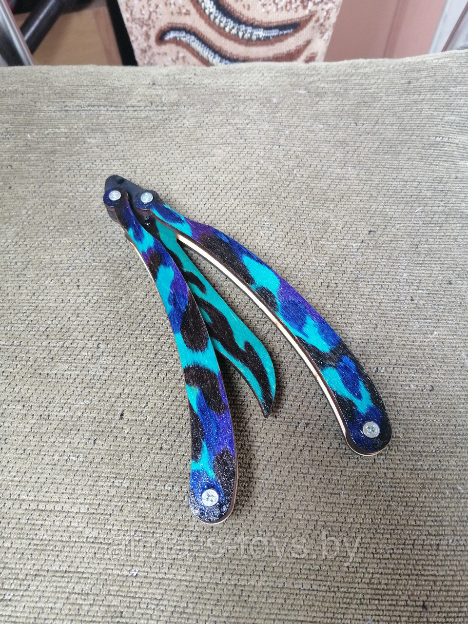 Нож-бабочка цветной из дерева - фото 4 - id-p158901011
