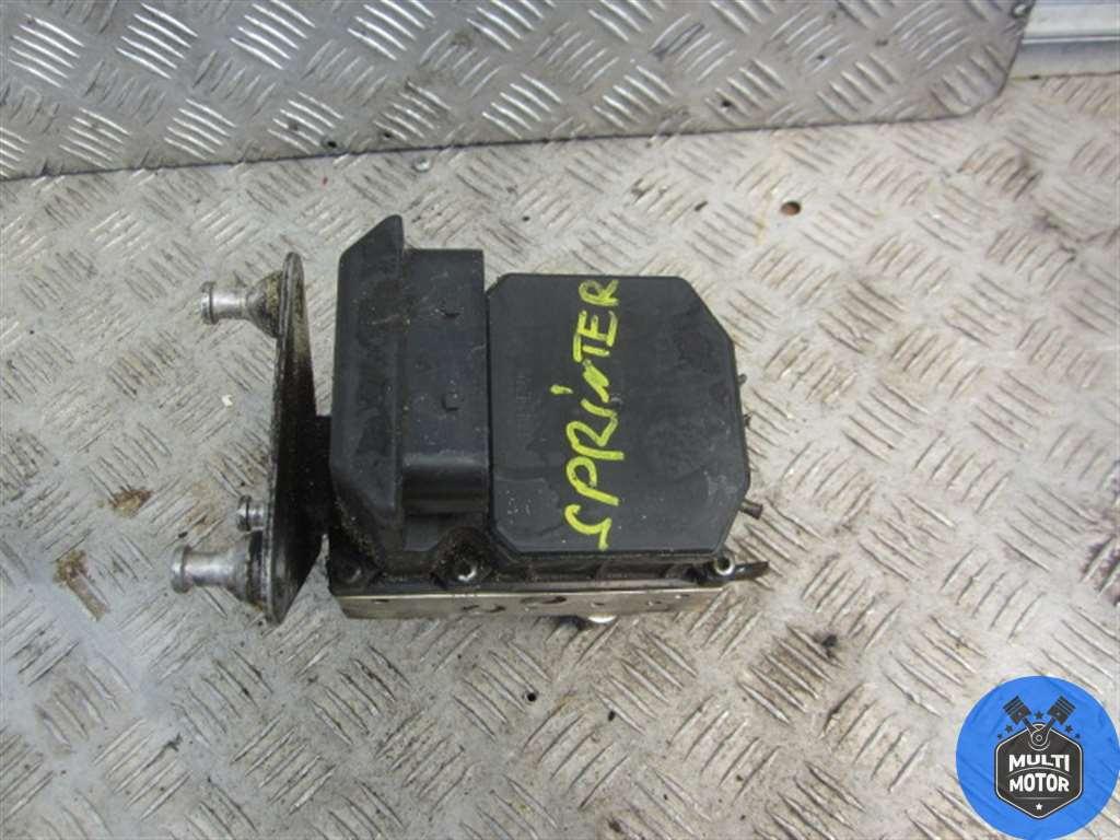 Блок abs MERCEDES Sprinter (1995-2006) 2.2 CDi - 109 Лс 2004 г. - фото 1 - id-p158913708