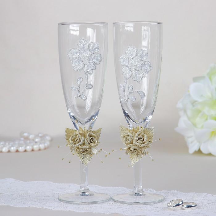 Набор свадебных бокалов, с кружевом и тройным цветочком, золото - фото 1 - id-p133314765
