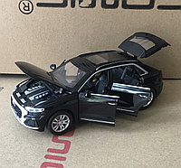 Металлическая модель Audi Q8 (свет, звук)