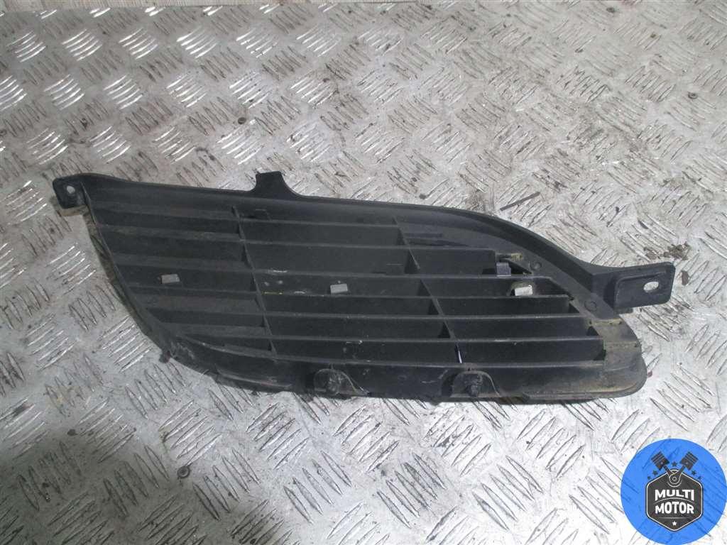 Решетка радиатора NISSAN ALMERA TINO (2000-2006) 2.2 DCi YD22DDT - 112 Лс 2002 г. - фото 1 - id-p159025983