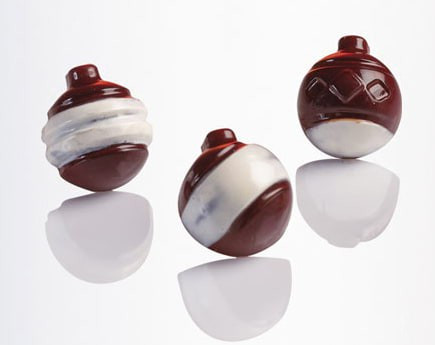 Поликарбонатная форма для конфет "Елочные шары" ассорти, MA1974, Martellato - фото 2 - id-p159050938