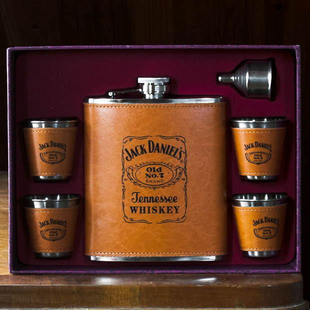 Набор с фляжкой и стопками Макси Jack Daniels - фото 4 - id-p158808747