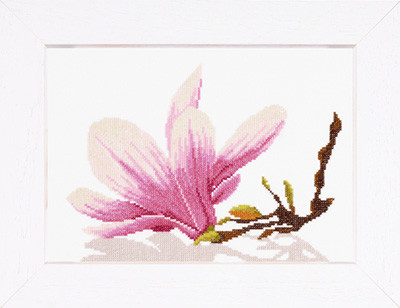 PN-0008162 "Веточка магнолии" (Magnolia twig with flower)