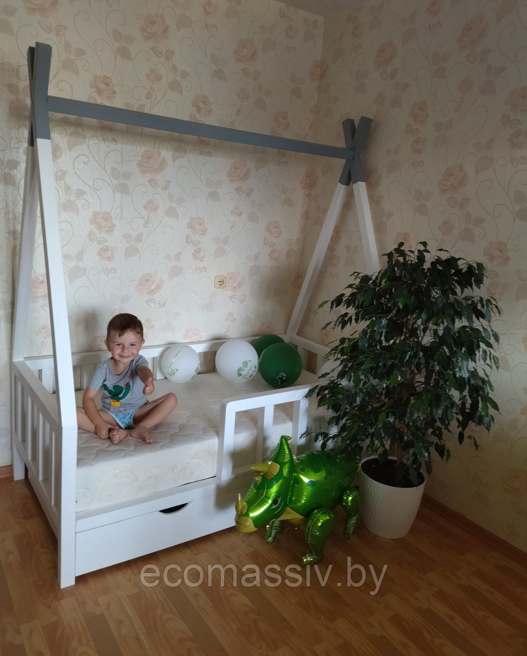 Кровать детская домик-Вигвам с забором