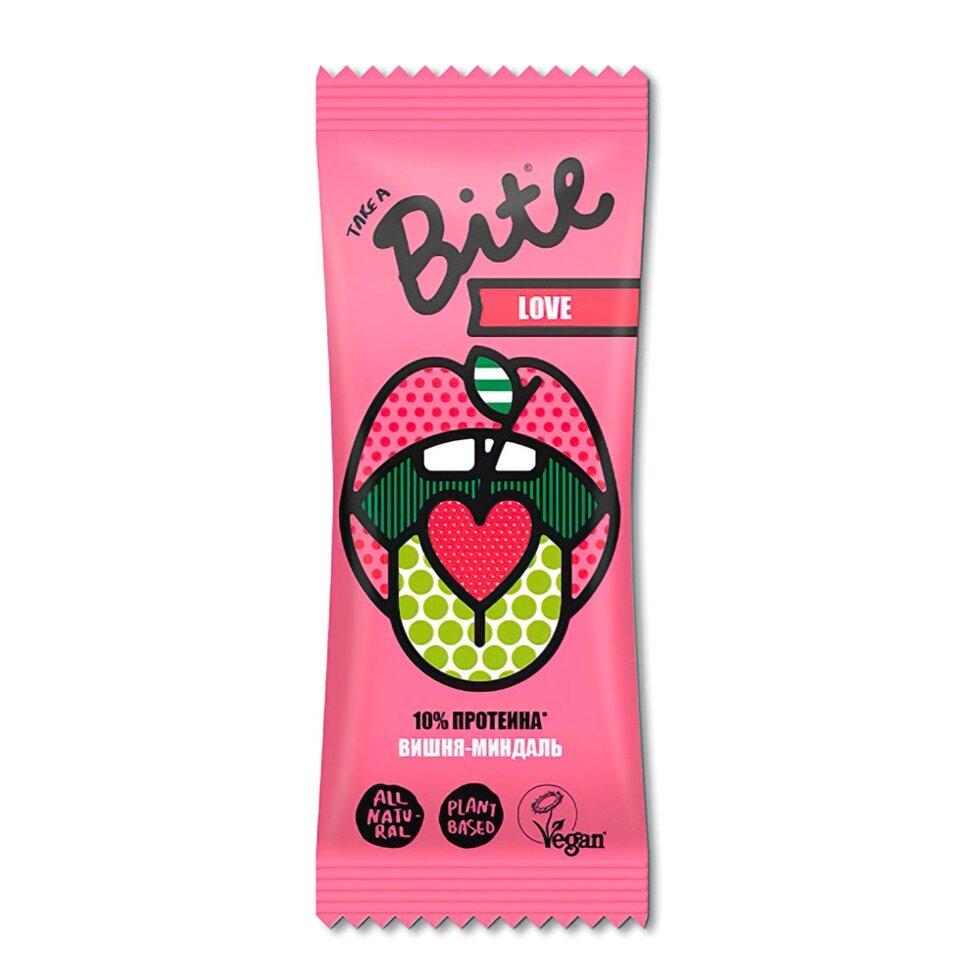 Батончик фруктово-ореховый "Bite" (Любовь) 45 г