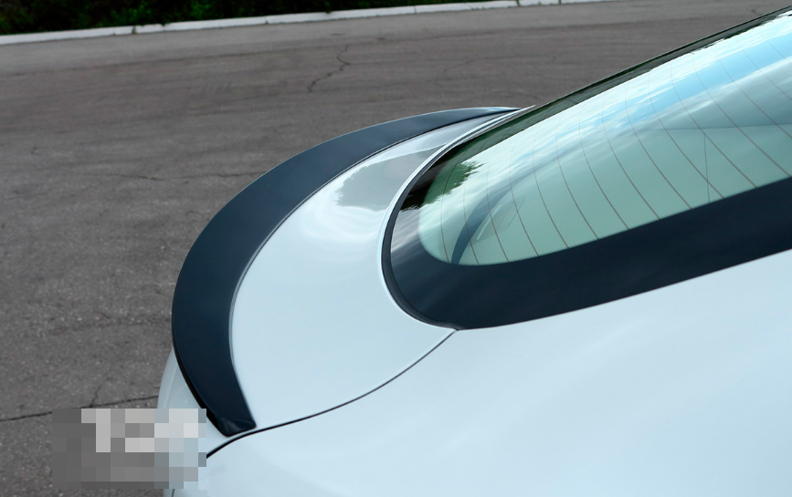 Спойлер-лезвие (с вырезом) на BMW X6 F16 (черный глянцевый) - фото 3 - id-p160069334