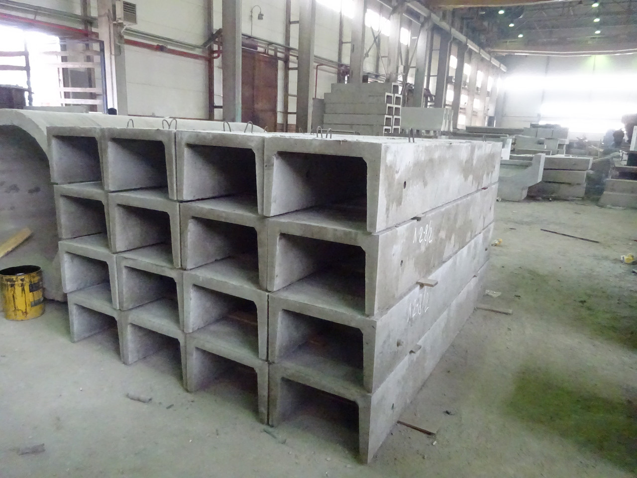 Лоток железобетонный Л3-8 по серии 3.006.1-2.87 вып.1