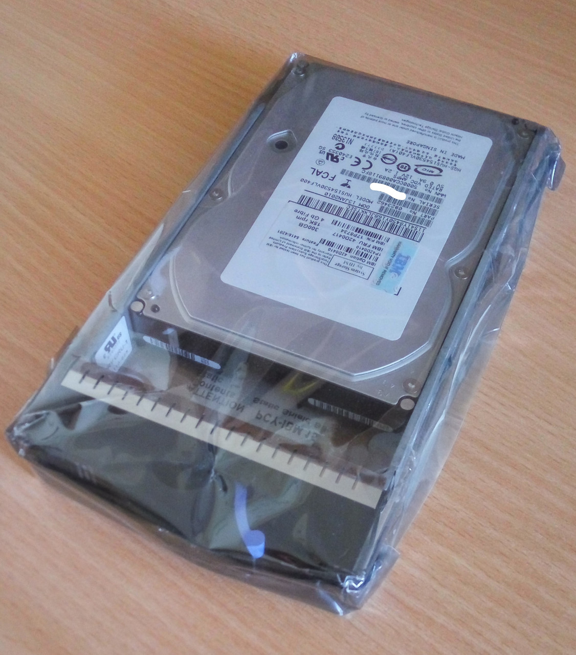 42D0410 42D0417 HDD IBM 300GB 15K 4G 3.5 (U4096) 40pin FC - фото 4 - id-p73428559