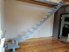 Каркас лестничный на монокосоуре 4