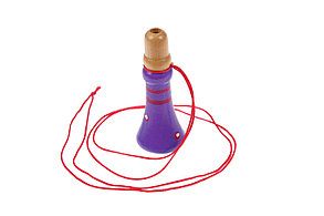 Деревянный свисток-дудочка на шнурке фиолетовый Bradex DE 0532