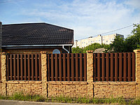 Двусторонний бетонный забор комбинированный с металлическим штакетником, фото 1