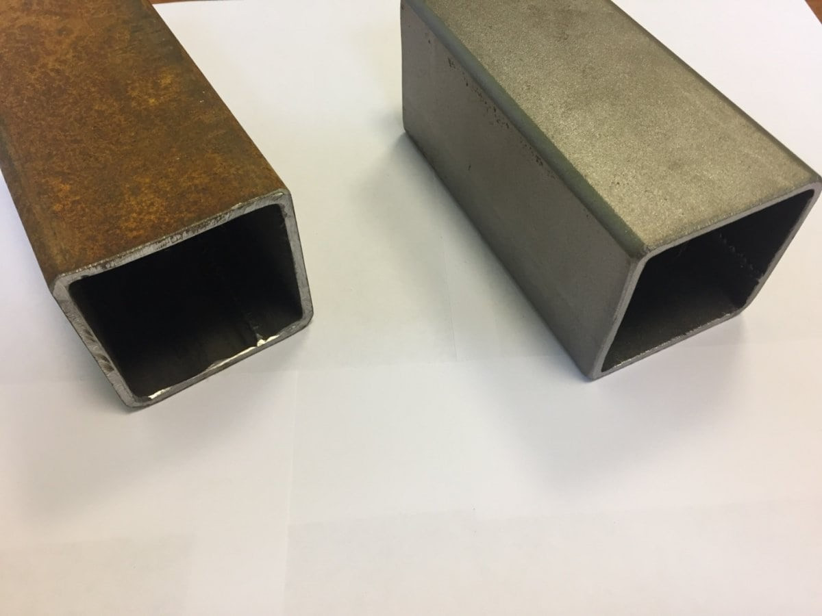 Металл после дробеструйки. Заусенцы на металле. Дробеструйная обработка металла до и после. Дробеструйка до и после