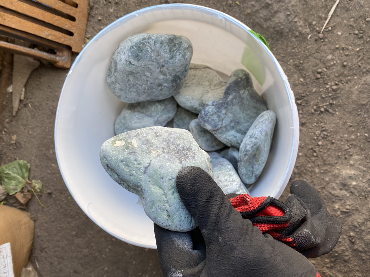 Камень Нефрит окатыш (фракция 60-150 мм) 10 кг - фото 2 - id-p161575620