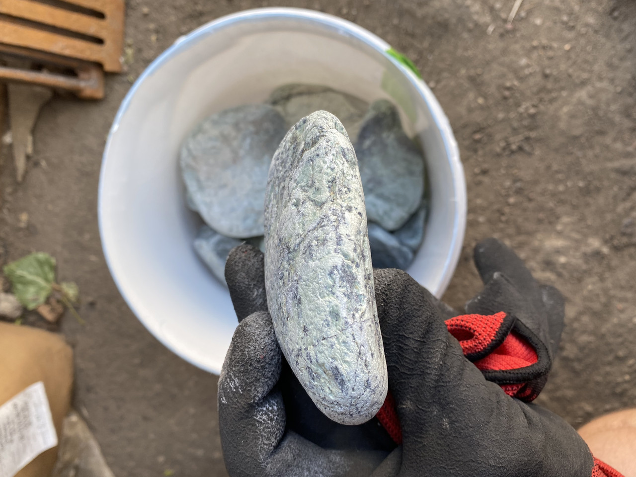 Камень Нефрит окатыш (фракция 60-150 мм) 10 кг - фото 3 - id-p161575620
