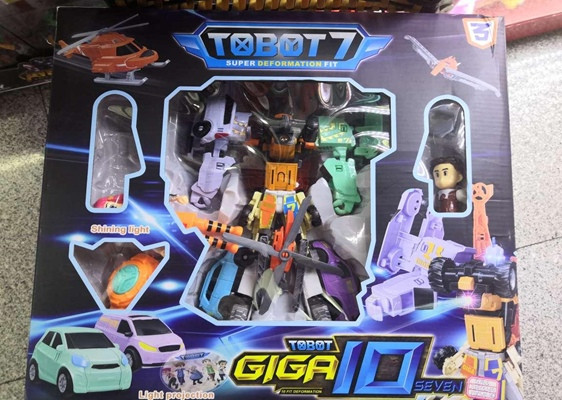 Робот - трансформер Тобот "GIGA" со световыми и звуковыми эффектами.