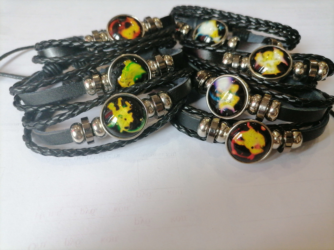 Модные светящиеся браслеты из кожи - фото 3 - id-p162161489