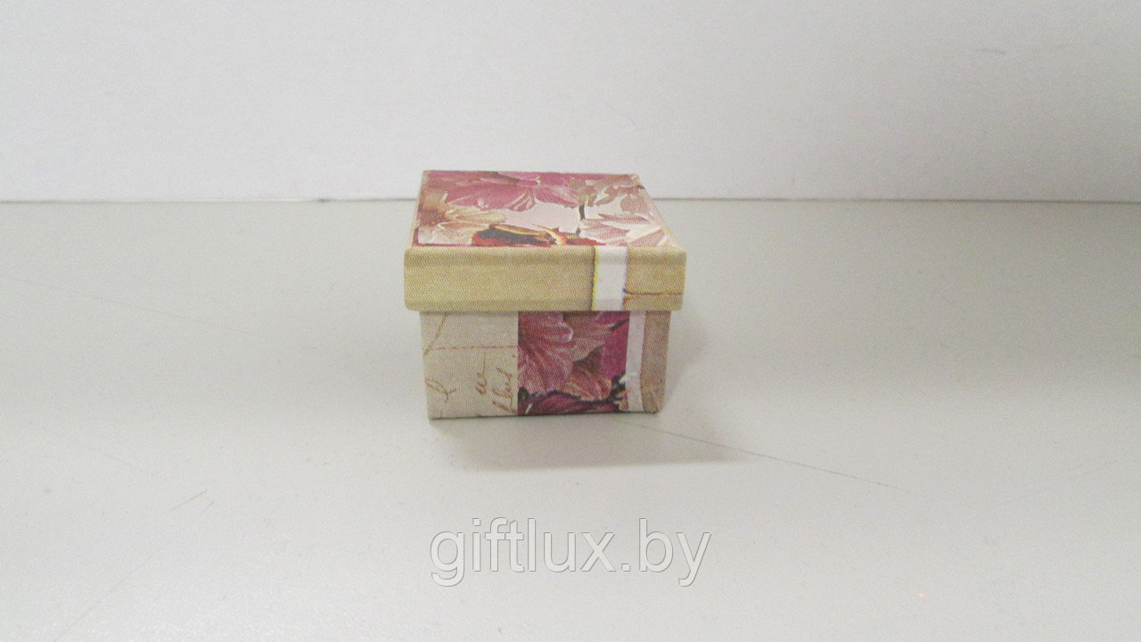 Коробка-малышка "Винтаж",4*4*3 см Открытка