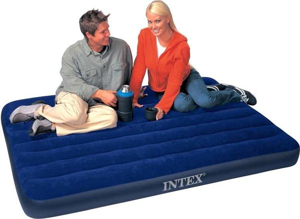 Кровать надувная intex downy со встроенным ножным насосом 137 см - 91 фото