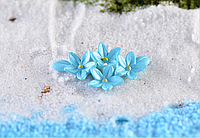 Декоративная фигурка " маленькие цветы" голубой цвет.