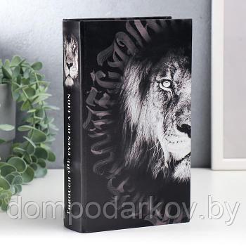 Сейф-книга дерево, кожзам "Лев. Through the eves of a lion" 21х13х5 см