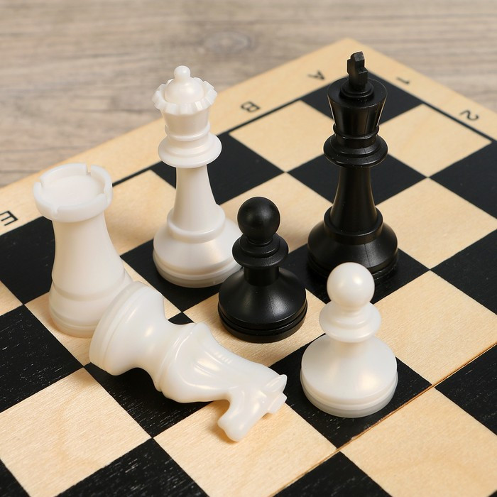 Настольная игра 2в1 "Лучший": шахматы, шашки (король h=7.2 см, пешка h=4 см), поле 29х29 см - фото 2 - id-p162762769