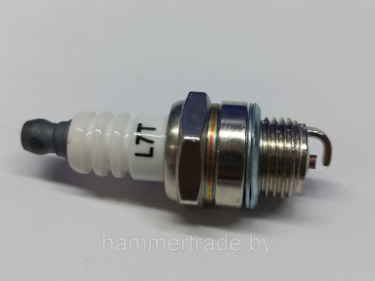 Свеча зажигания L7T для триммеров и бензопил - фото 1 - id-p162897039
