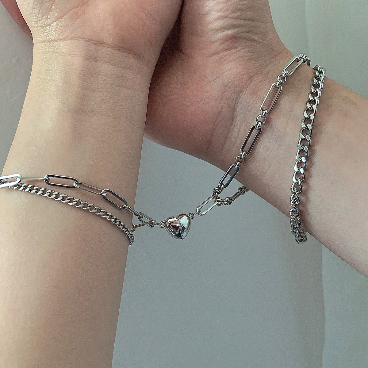 Парные браслеты с магнитами-сердечками "Lovenne" - фото 2 - id-p163088390